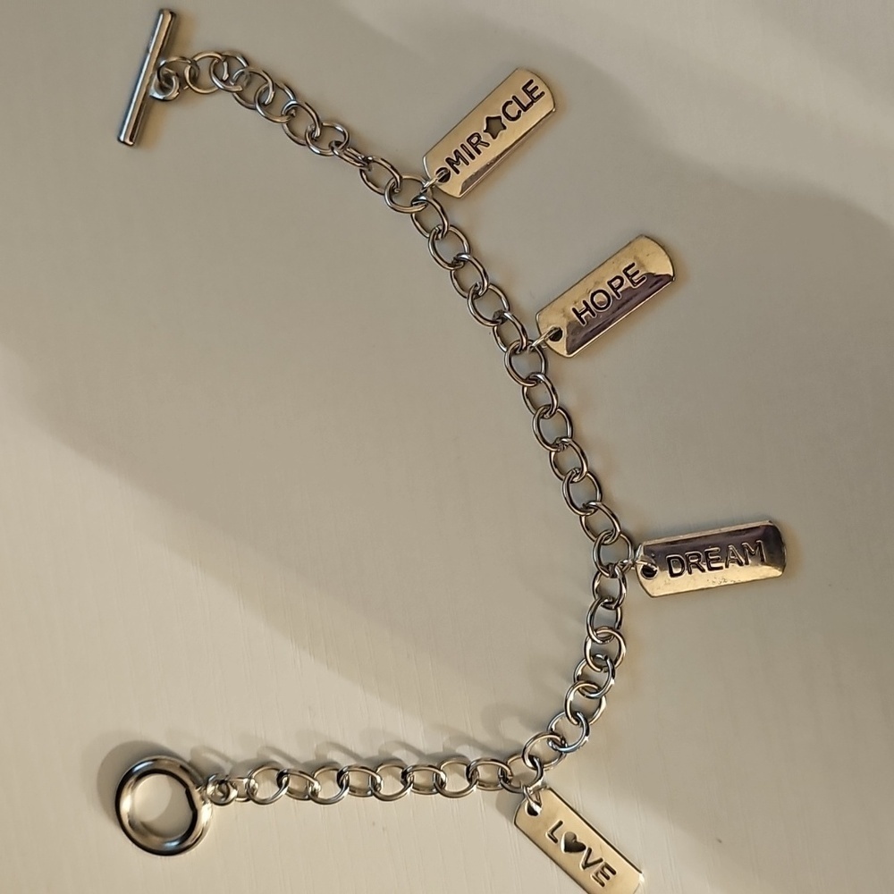 Toggle Bracelet - Picture 3 of 3